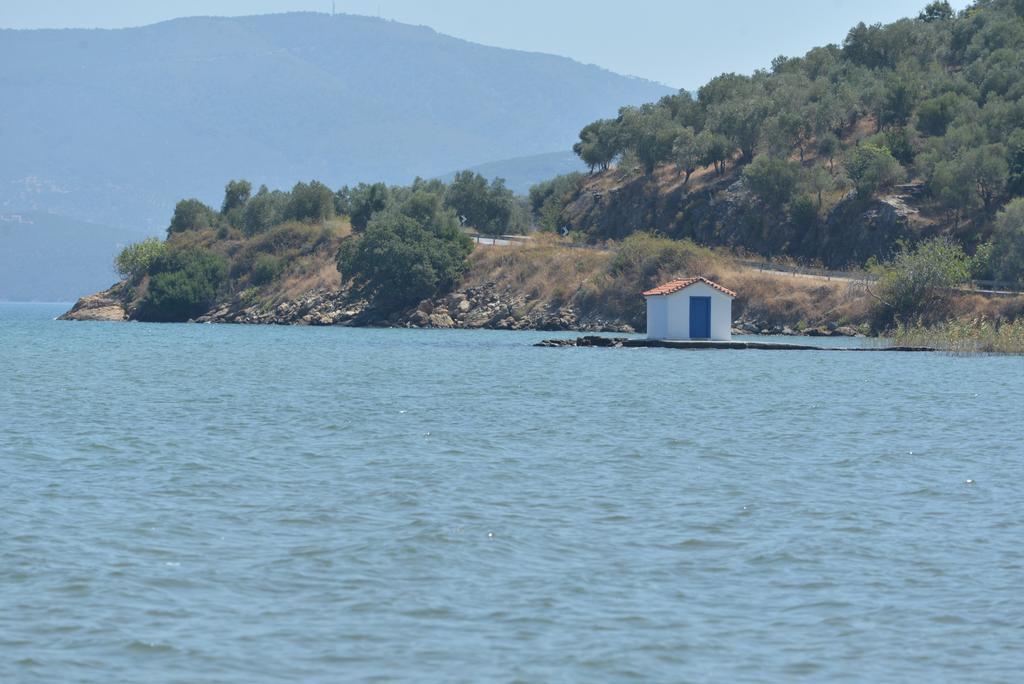Villa Aggemari Apidias Lakos Quarto foto